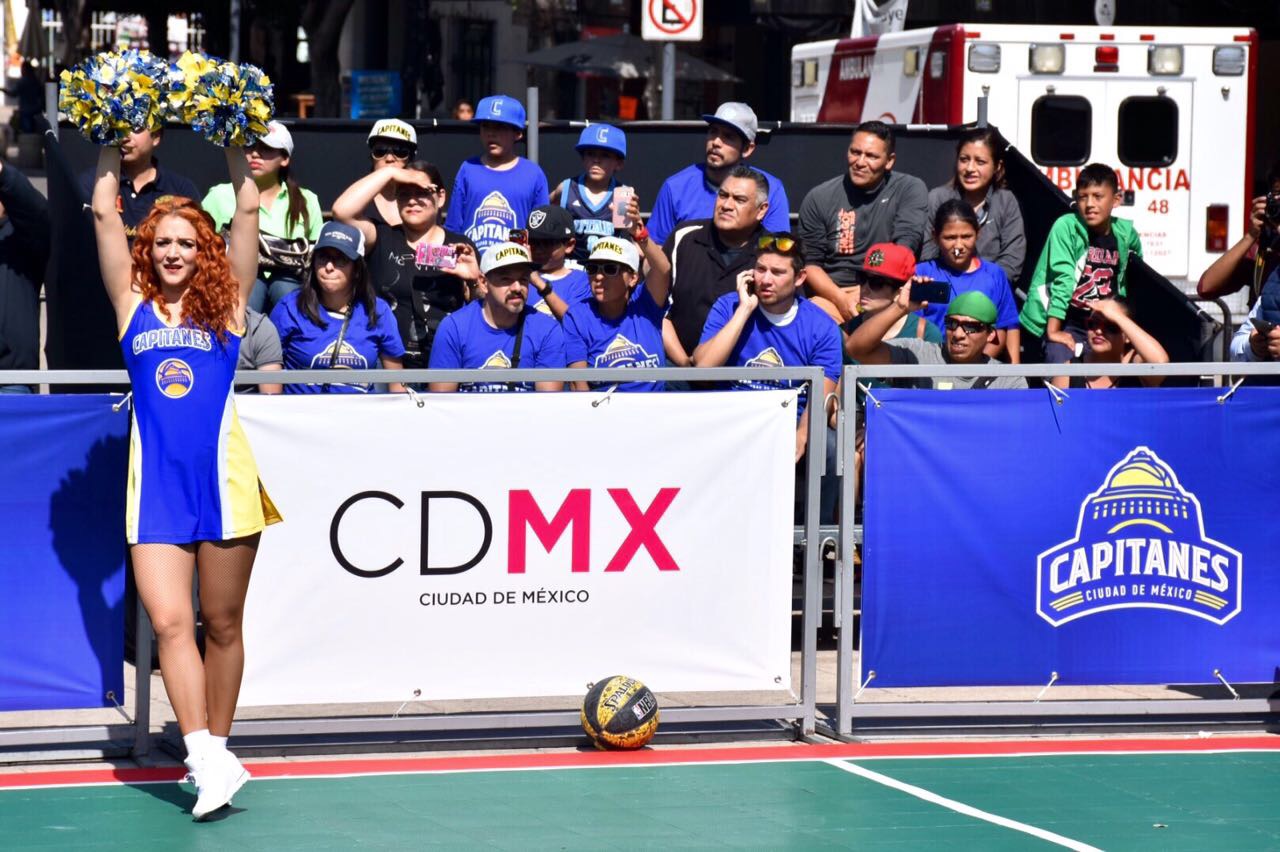 PRESENTAN AL EQUIPO DE BALONCESTO LOS CAPITANES DE LA CDMX
