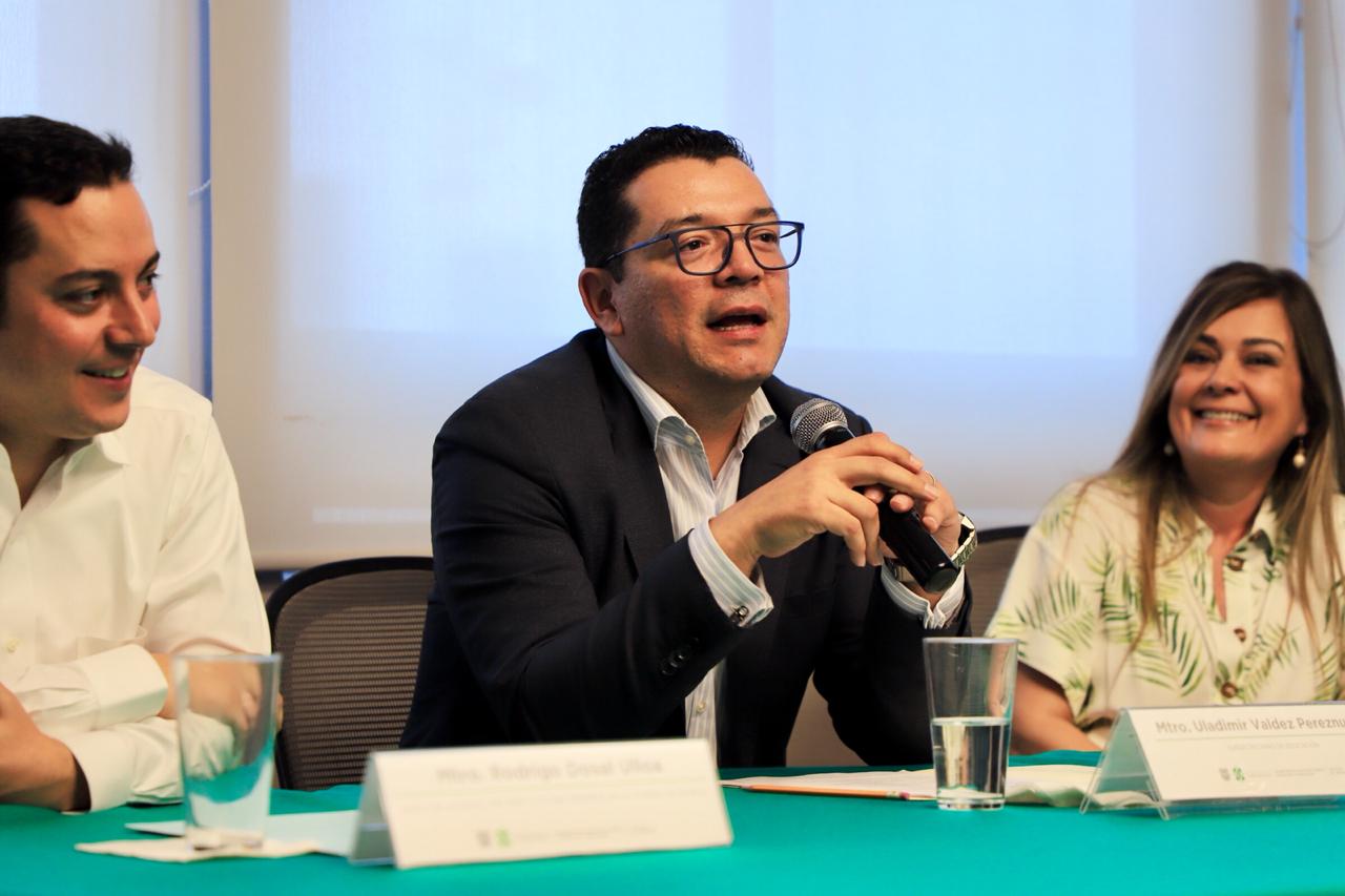 uladimir valdez, subsecretario de Educacion.jpeg