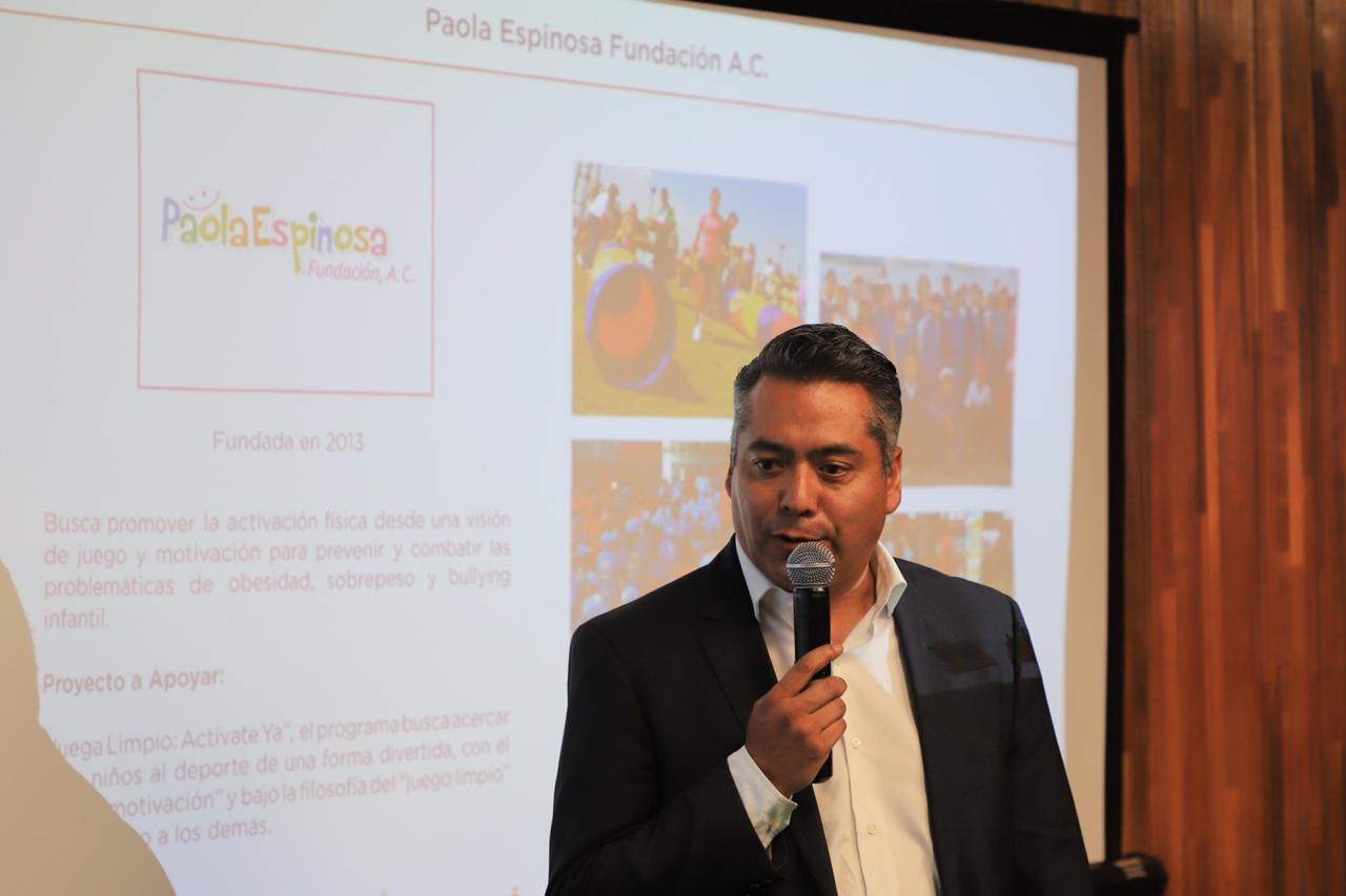 carlos esquivel, paola espinosa.jpeg