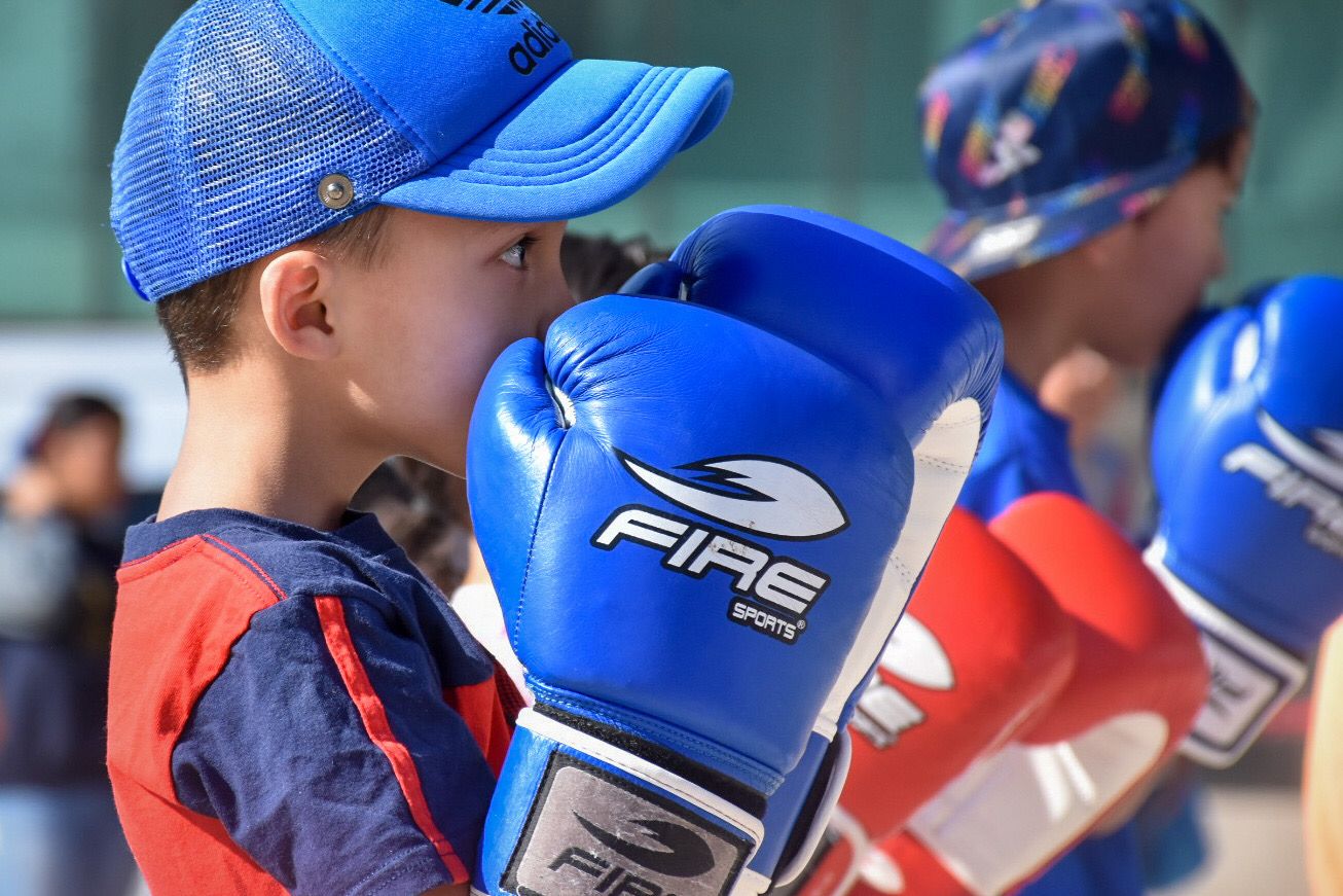 Realizan niñas y niños entrenamiento de box con promotores Ponte