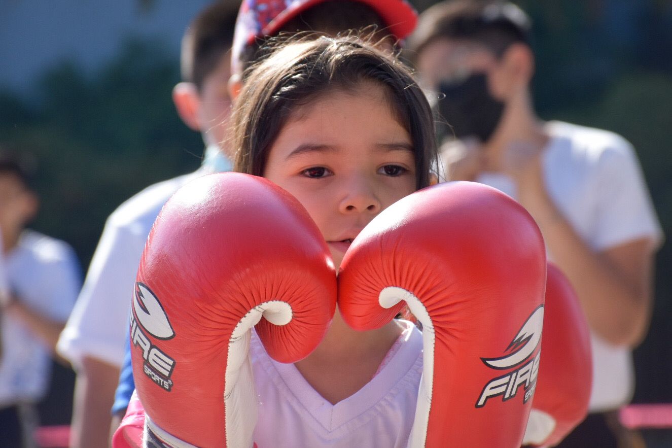 Realizan niñas y niños entrenamiento de box con promotores Ponte